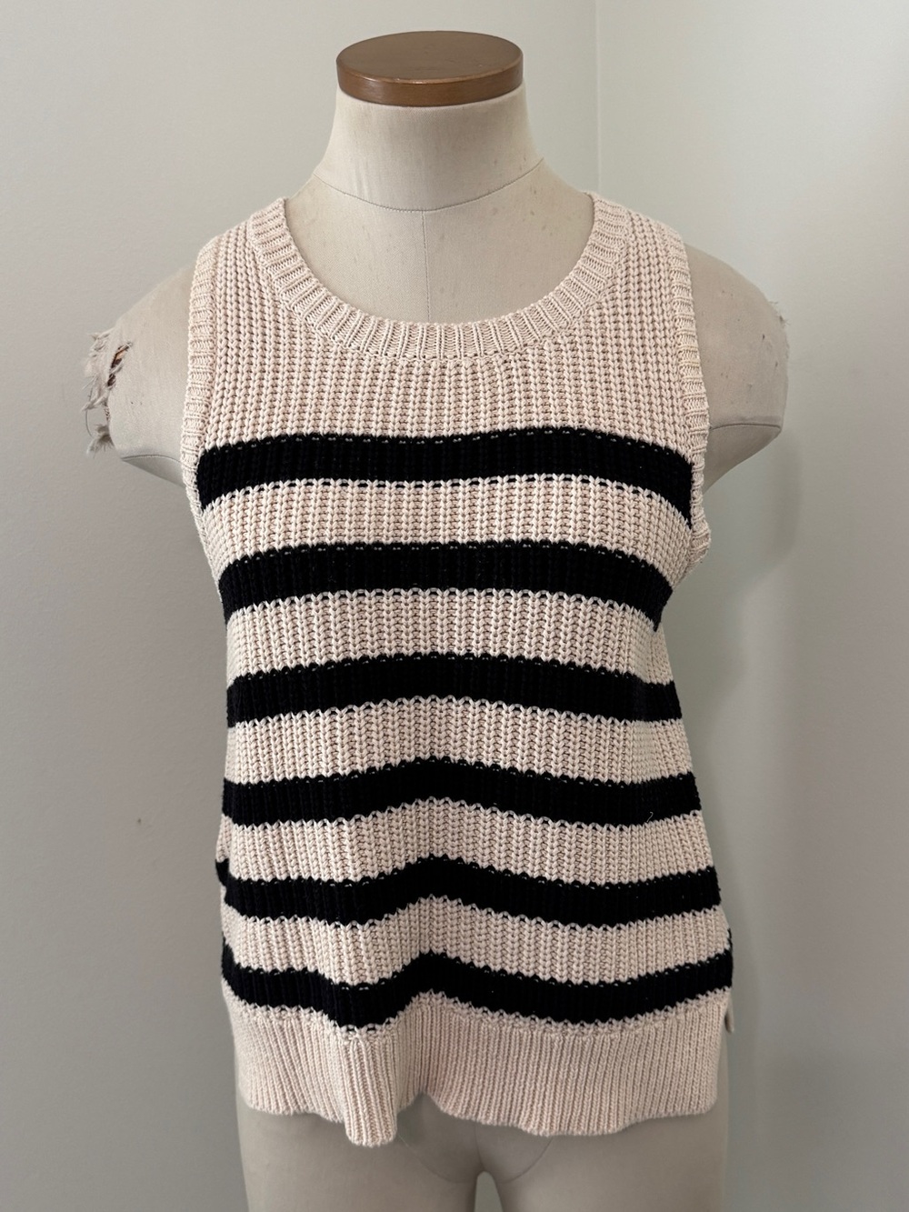 John + Jenn XS Black &‎ Cream Striped Knit Sleeveless Sweater Vest Tank Top